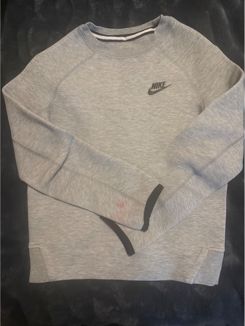 Boys Nike tech fleece sweatshirt - Size Small